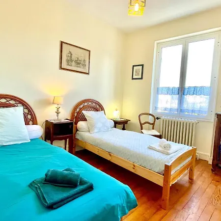 Agreable Maison De Ville Avec Cour Centre 別荘 ロワイヤン